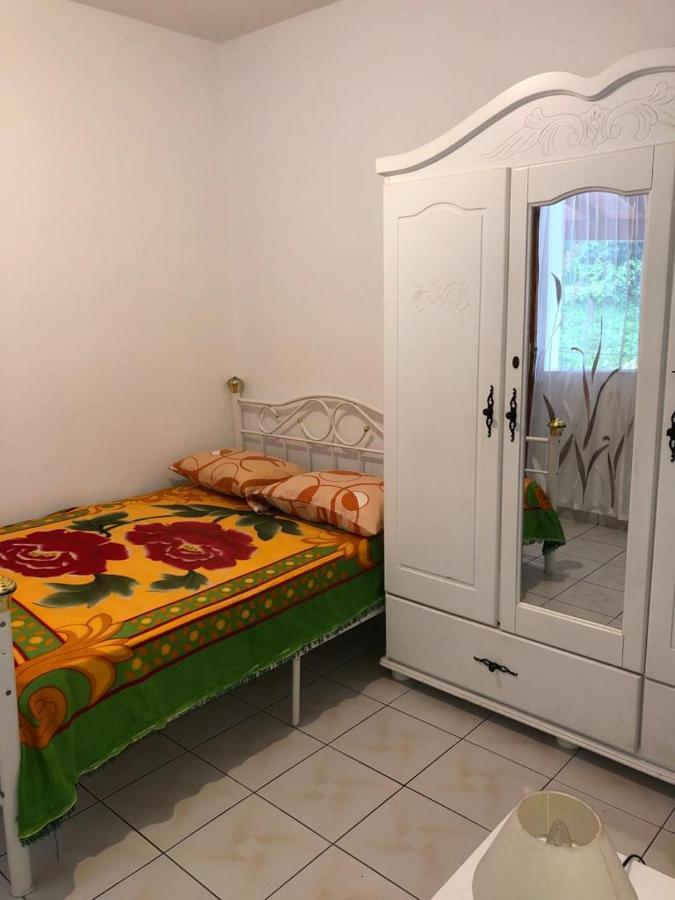 Jo Et Elie Apartment Ле Госие Екстериор снимка